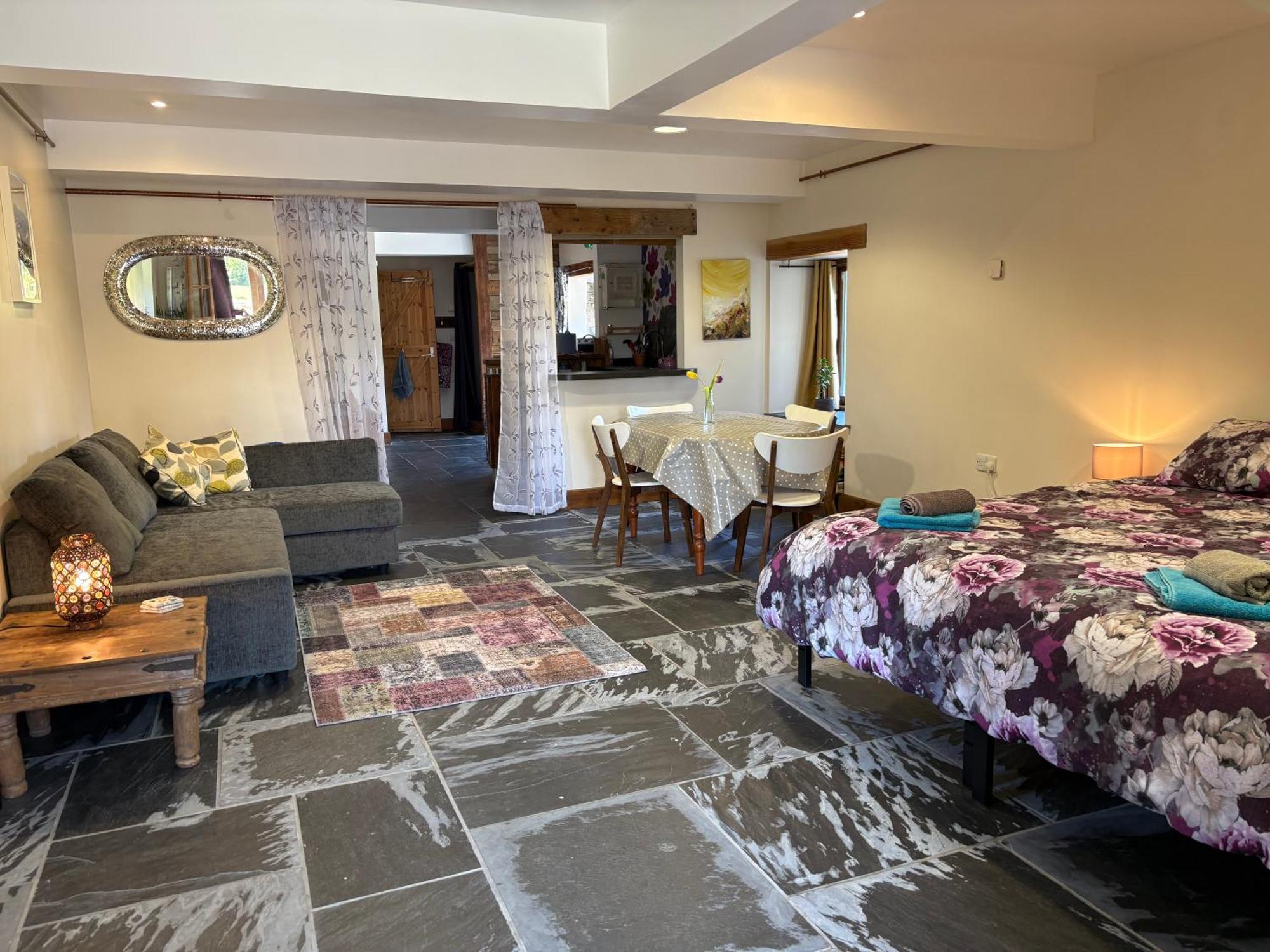 The Shippon At Rosehip Apartment Launceston Bagian luar foto