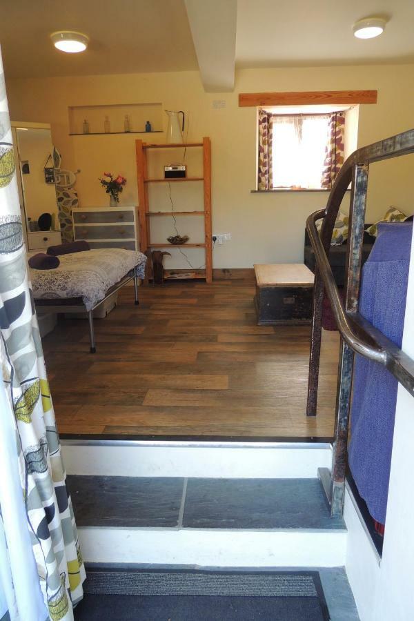 The Shippon At Rosehip Apartment Launceston Bagian luar foto